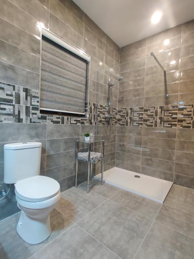 Close To Airport, Double Bedroom, Sofa-Bed, Private Bathroom For Adults And Children Aged 10 And Over Only Gudja Exterior photo
