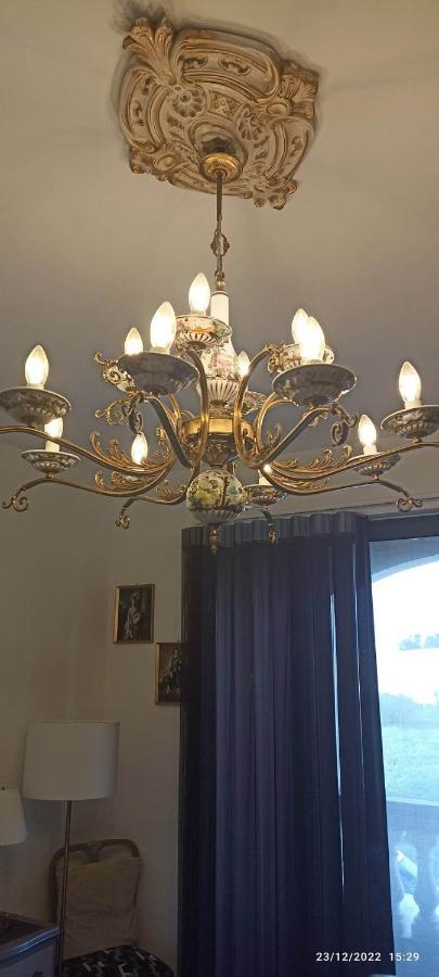 Close To Airport, Double Bedroom, Sofa-Bed, Private Bathroom For Adults And Children Aged 10 And Over Only Gudja Exterior photo